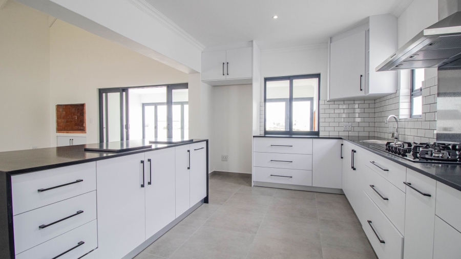 2 Bedroom Property for Sale in Britannia Beach Estate Western Cape